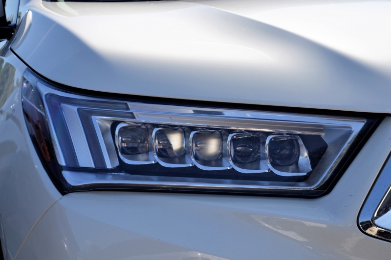 concession-auto-LE LAVANDOU-min_acura-headlamp-2834131